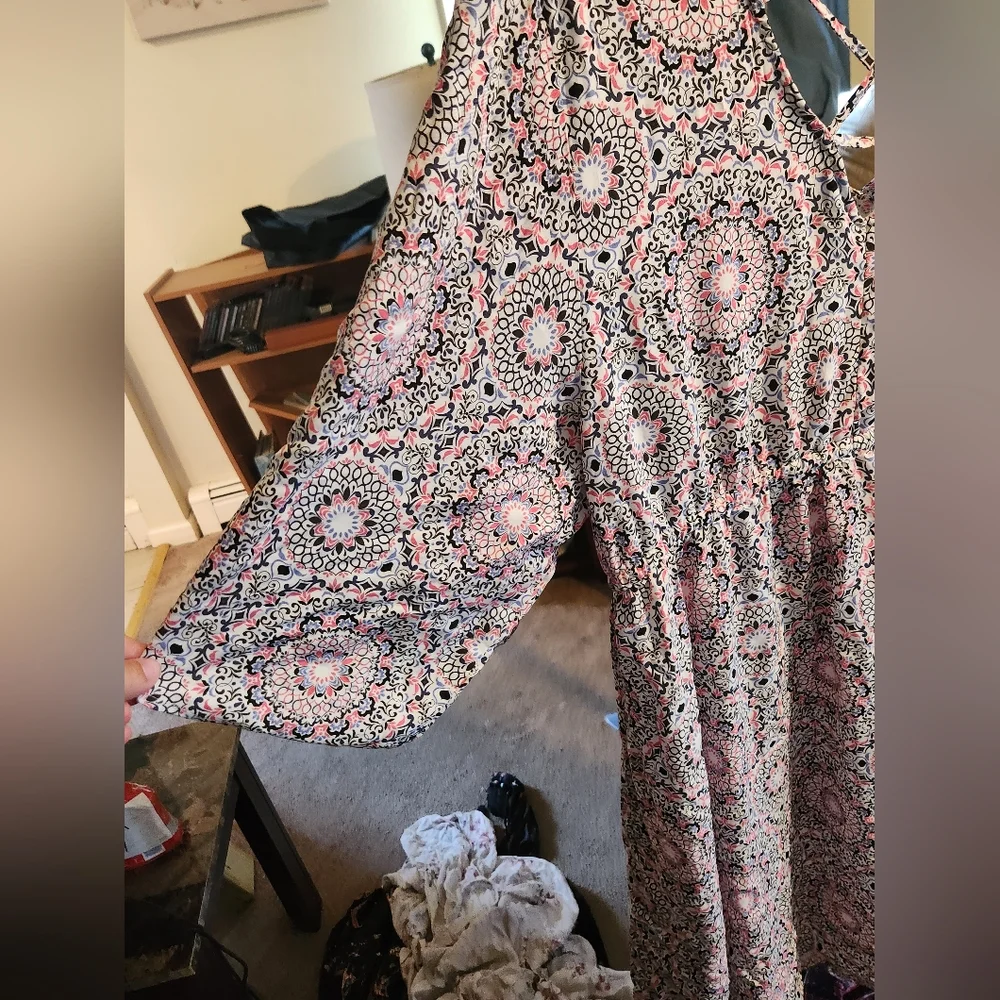 Dress - Picture 4 of 5